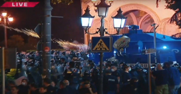 Антиправительственный протест в Грузии: предыстория, пострадавшие и оценки