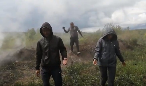 «Дышать нечем, земля обжигает, уже есть пострадавший»