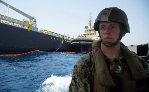 США перебрасывают на Ближний Восток вооружение летального действия