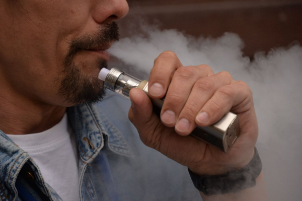 Покурил и присел