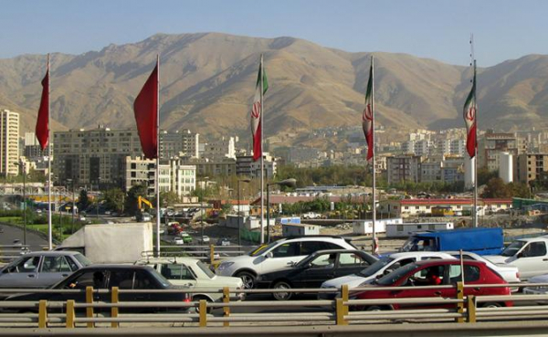 Поджигая Иран, Трамп может запалить и Россию