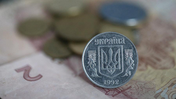 Обнищавшие украинцы вынуждены перебиваться с хлеба на воду