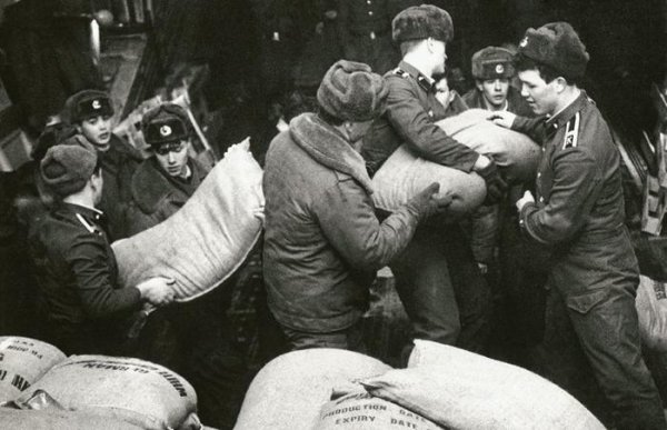 Как США спасали Россию