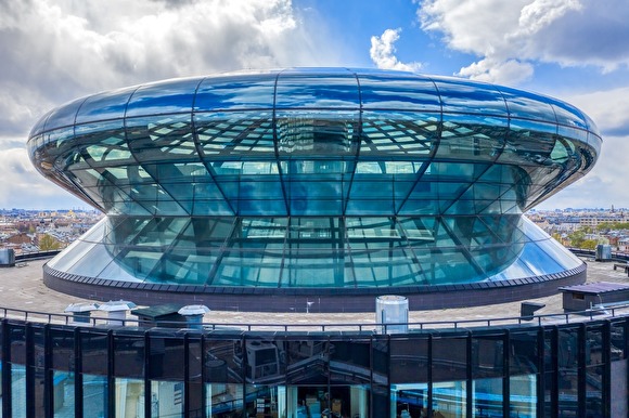 В Петербурге для горожан закрыли обзорную площадку, символизирующую открытость власти