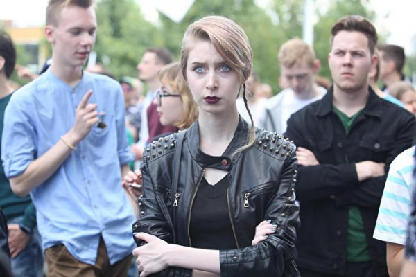 Внешне все очень красиво, но внутри общества растет злость и агрессия