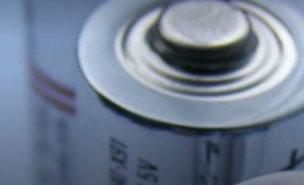 Литий-углекислотная батарея в семь раз лучше литий-ионной