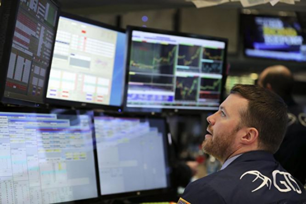 &laquo;Если у тебя была зарплата 30 тыс., будет 15&raquo;