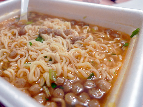 Во всей &laquo;быстрорастворимой&raquo; лапше нашли токсины и пестициды