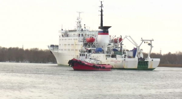 В Архангельск из большого круиза вернулось научно-исследовательское судно