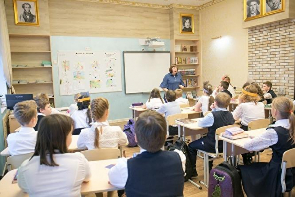 &laquo;В школе скоро некому будет работать&raquo;