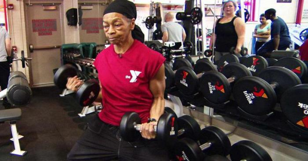 В дом 82-летней американки забрался грабитель. Очень зря