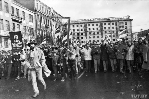 Как в 1990-м в Минске прошла антикоммунистическая «Плошча»