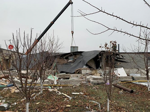 Под Энгельсом жилой дом обрушился после взрыва: четверо пострадали