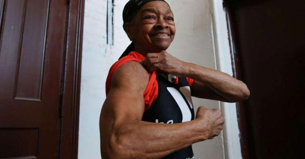 В дом 82-летней американки забрался грабитель. Очень зря