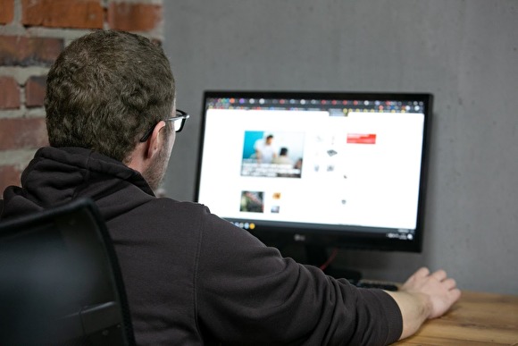 YouTube заблокировал расследование штаба Навального о депутате Ремезкове