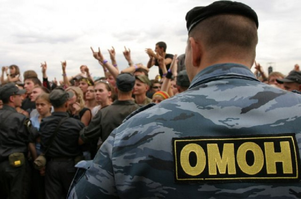 Российский омоновец, находясь в отпуске в Гонконге, задержал свыше 20 протестующих