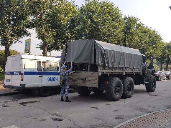 В Дагестане силовики жестко разогнали женщин и стариков, протестующих против строительст