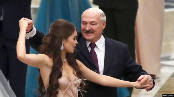 The Times решила заглянуть в спальню Лукашенко