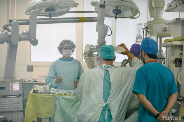 «Условия не сравнить». Белорусские врачи — о том, почему уехали работать за границу