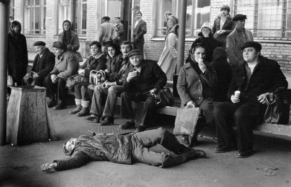 Запрещённые фото серой советской жизни