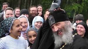 Почему РПЦ проигрывает мятежному младостарцу Сергию