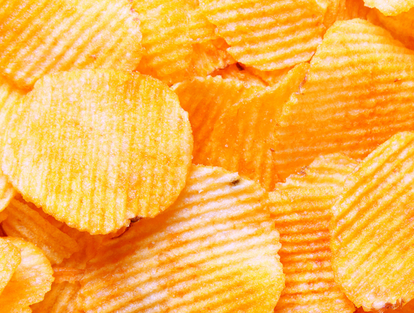 Роскачество обнаружило в чипсах кадмий и мышьяк