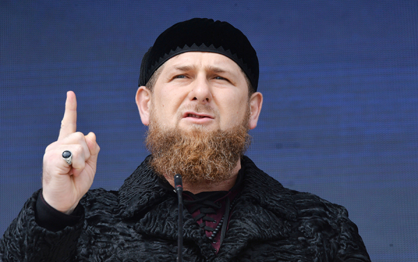 В Чечне с учителей требуют "как можно больше комментариев" за Кадырова