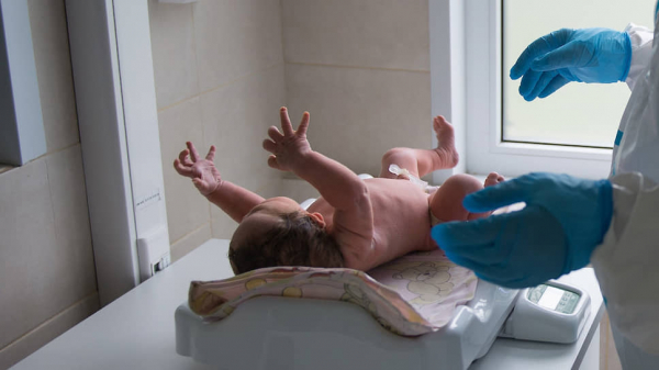 СКР расследует торговлю младенцами в Москве