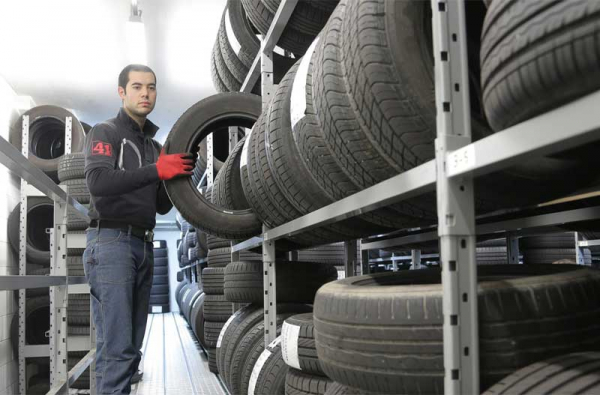 Автоэксперты рассказали, когда лучше ставить зимнюю резину