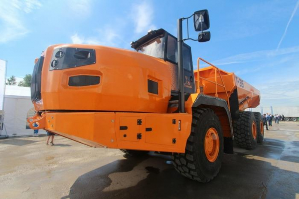 &laquo;Тонар&raquo; представила свой первый шарнирно-сочлененный самосвал Тонар Т-35